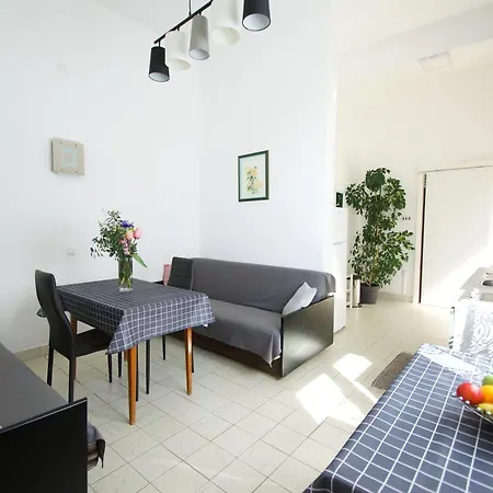 Apartament Ruza
