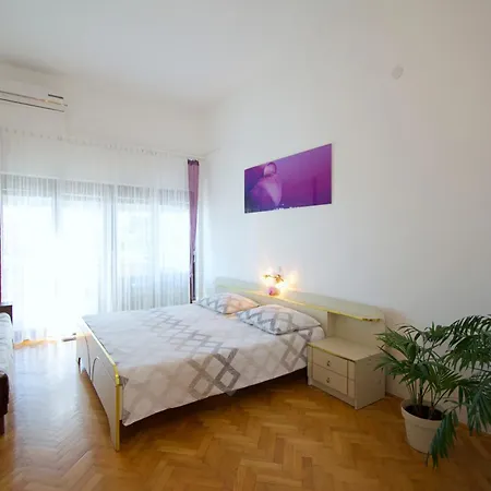 Apartament Ruza